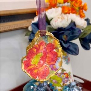 Hand Crafted Flower Market Oyster Shell Ornament Orange 4.5”